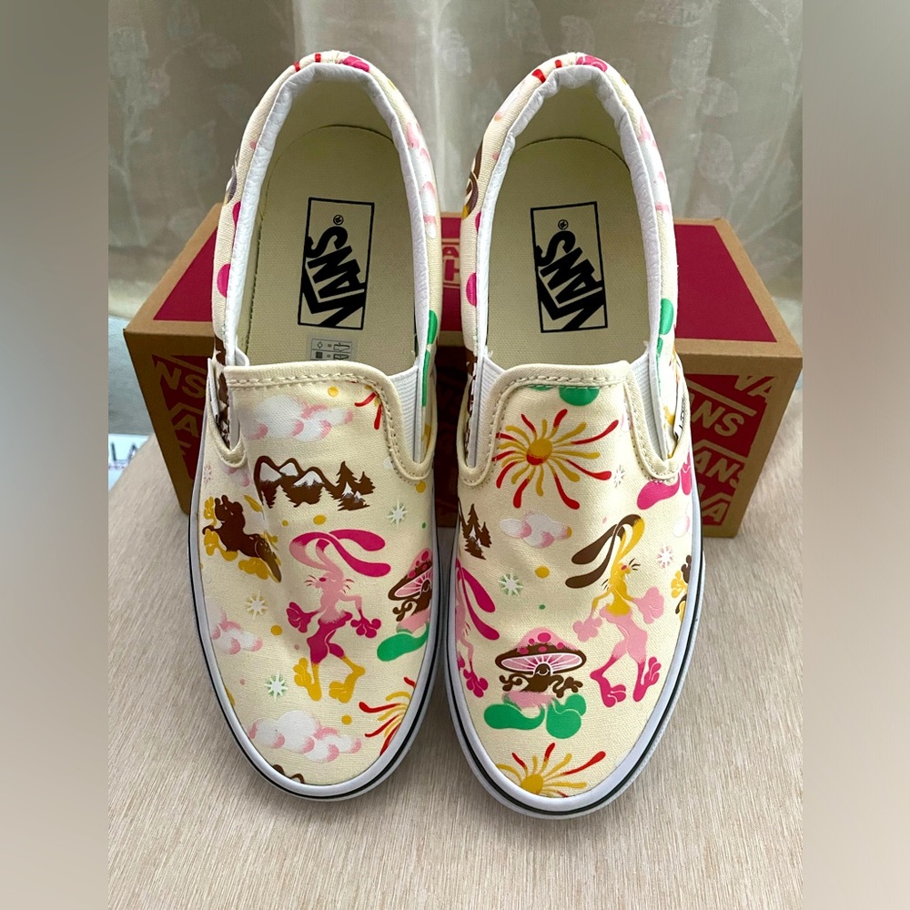 VANS Off the Wall Classic Slip-On Shoes (Size 6.5 US Women) (Size 5.0 US Men)